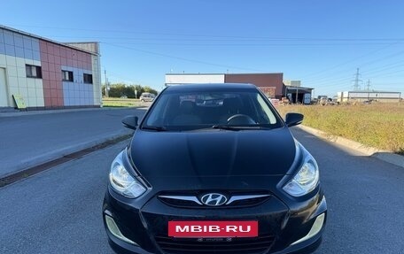 Hyundai Solaris II рестайлинг, 2010 год, 740 000 рублей, 2 фотография