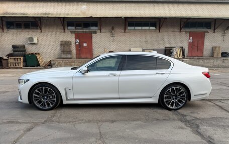 BMW 7 серия, 2020 год, 9 330 000 рублей, 2 фотография