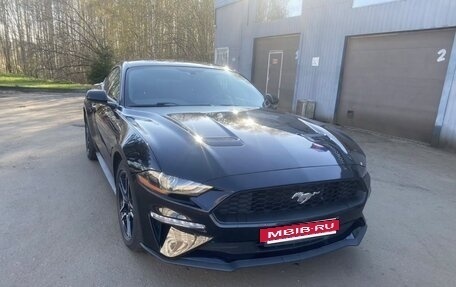 Ford Mustang VI рестайлинг, 2019 год, 2 800 000 рублей, 2 фотография