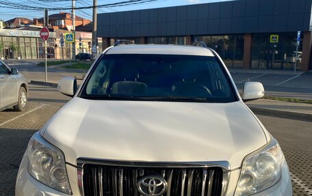 Toyota Land Cruiser Prado 150 рестайлинг, 2012 год, 3 200 000 рублей, 1 фотография