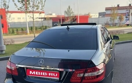 Mercedes-Benz E-Класс, 2010 год, 1 650 000 рублей, 6 фотография