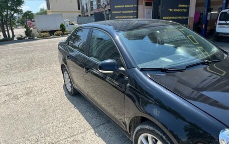 Volkswagen Jetta VII, 2010 год, 610 000 рублей, 2 фотография