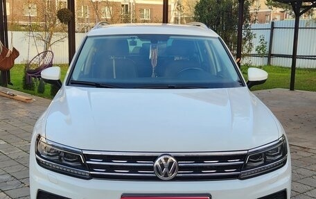 Volkswagen Tiguan II, 2017 год, 2 350 000 рублей, 1 фотография
