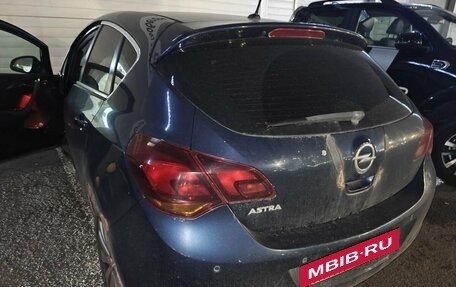 Opel Astra J, 2011 год, 499 000 рублей, 3 фотография