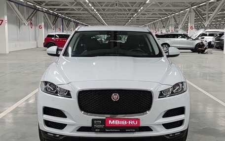 Jaguar F-Pace, 2017 год, 2 550 000 рублей, 2 фотография