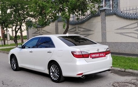 Toyota Camry, 2016 год, 1 950 000 рублей, 3 фотография