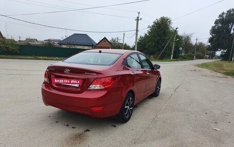 Hyundai Solaris II рестайлинг, 2012 год, 800 000 рублей, 3 фотография