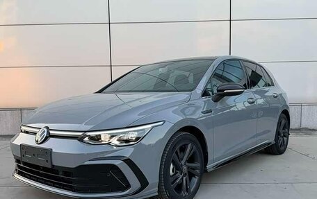 Volkswagen Golf VIII, 2022 год, 1 950 000 рублей, 3 фотография