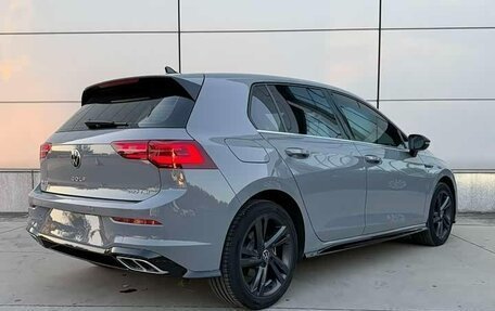 Volkswagen Golf VIII, 2022 год, 1 950 000 рублей, 6 фотография