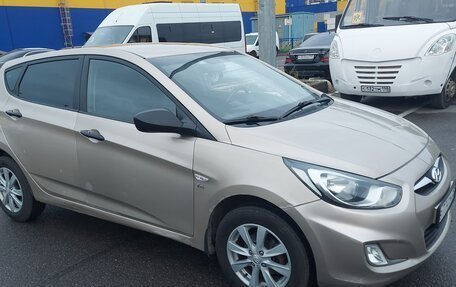 Hyundai Solaris II рестайлинг, 2012 год, 450 000 рублей, 6 фотография