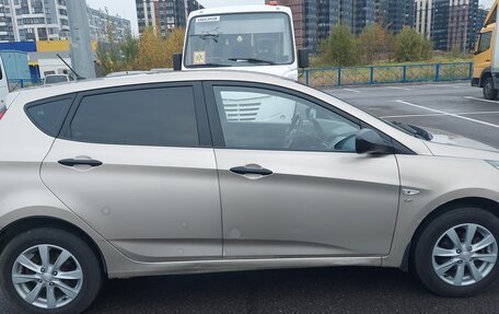 Hyundai Solaris II рестайлинг, 2012 год, 450 000 рублей, 3 фотография