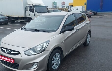Hyundai Solaris II рестайлинг, 2012 год, 450 000 рублей, 5 фотография