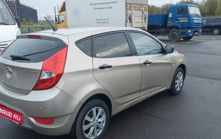 Hyundai Solaris II рестайлинг, 2012 год, 450 000 рублей, 8 фотография