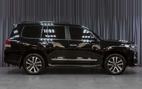 Toyota Land Cruiser 200, 2016 год, 5 779 000 рублей, 5 фотография