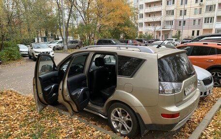 Mitsubishi Outlander III рестайлинг 3, 2007 год, 1 300 000 рублей, 3 фотография