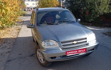 Chevrolet Niva I рестайлинг, 2005 год, 250 000 рублей, 3 фотография