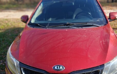 KIA Rio III рестайлинг, 2013 год, 1 050 000 рублей, 2 фотография