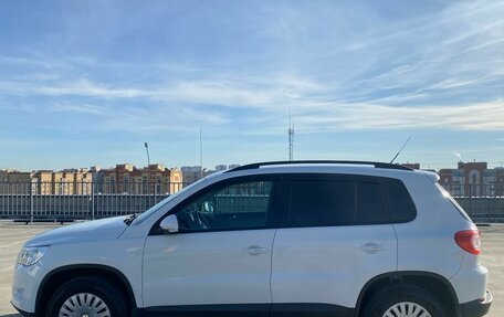 Volkswagen Tiguan I, 2010 год, 700 000 рублей, 2 фотография