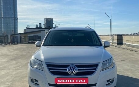 Volkswagen Tiguan I, 2010 год, 700 000 рублей, 8 фотография