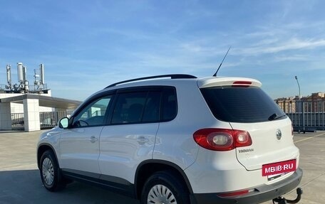 Volkswagen Tiguan I, 2010 год, 700 000 рублей, 3 фотография