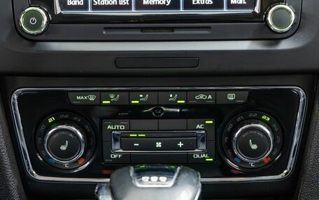 Skoda Superb III рестайлинг, 2009 год, 888 000 рублей, 19 фотография