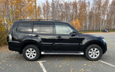Mitsubishi Pajero IV рестайлинг 2, 2011 год, 2 095 000 рублей, 4 фотография