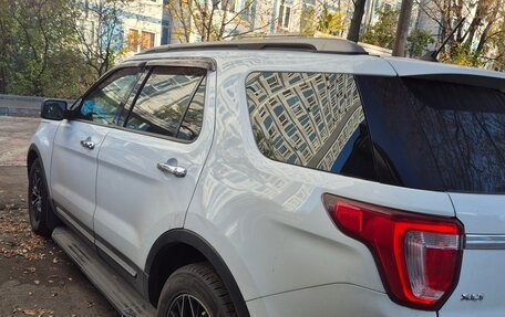 Ford Explorer V рестайлинг, 2017 год, 2 200 000 рублей, 3 фотография
