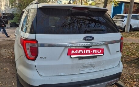 Ford Explorer V рестайлинг, 2017 год, 2 200 000 рублей, 4 фотография