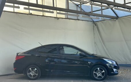 Hyundai Solaris II рестайлинг, 2015 год, 970 000 рублей, 8 фотография