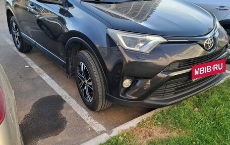 Toyota RAV4, 2015 год, 1 740 000 рублей, 2 фотография