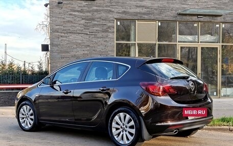 Opel Astra J, 2014 год, 1 300 000 рублей, 4 фотография