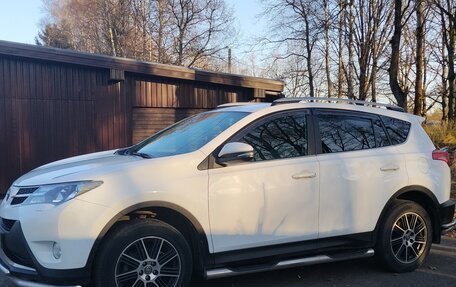Toyota RAV4, 2013 год, 1 550 000 рублей, 3 фотография
