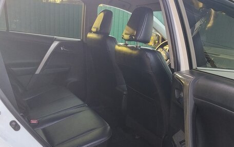 Toyota RAV4, 2013 год, 1 550 000 рублей, 6 фотография