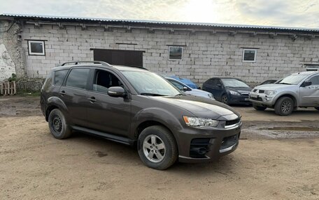 Mitsubishi Outlander III рестайлинг 3, 2011 год, 1 100 000 рублей, 4 фотография