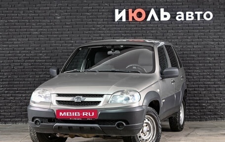 Chevrolet Niva I рестайлинг, 2017 год, 750 000 рублей, 2 фотография