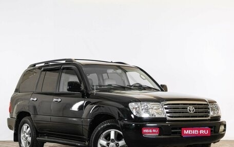 Toyota Land Cruiser 100 рестайлинг 2, 2004 год, 1 629 000 рублей, 1 фотография