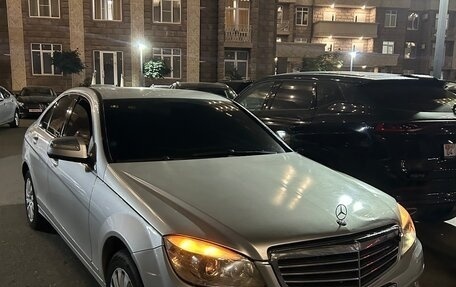Mercedes-Benz C-Класс, 2007 год, 950 000 рублей, 1 фотография
