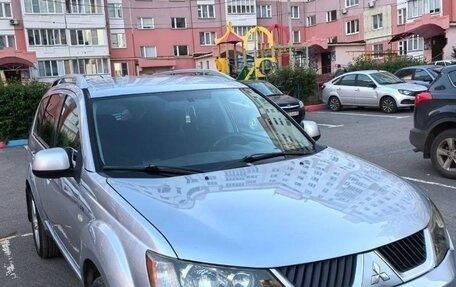Mitsubishi Outlander III рестайлинг 3, 2008 год, 1 140 000 рублей, 3 фотография