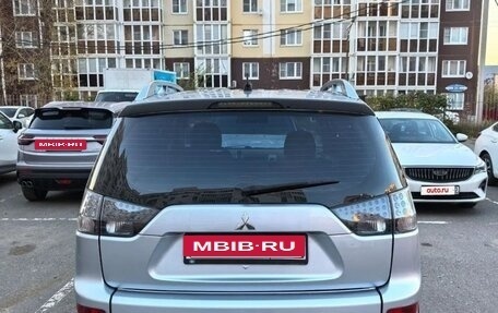 Mitsubishi Outlander III рестайлинг 3, 2008 год, 1 140 000 рублей, 2 фотография