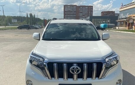 Toyota Land Cruiser Prado 150 рестайлинг, 2015 год, 3 800 000 рублей, 5 фотография