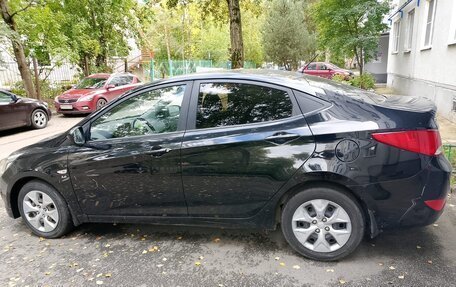 Hyundai Solaris II рестайлинг, 2016 год, 1 200 000 рублей, 2 фотография