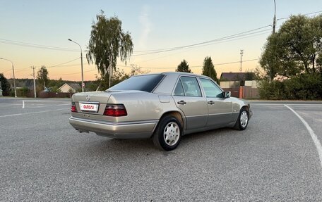 Mercedes-Benz E-Класс, 1994 год, 850 000 рублей, 4 фотография