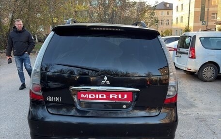 Mitsubishi Grandis, 2004 год, 600 000 рублей, 3 фотография