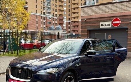 Jaguar F-Pace, 2016 год, 2 200 000 рублей, 3 фотография