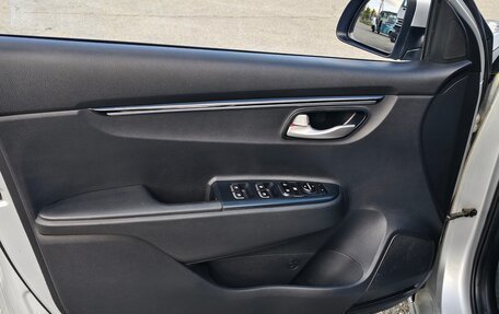 KIA Rio IV, 2018 год, 1 560 000 рублей, 9 фотография