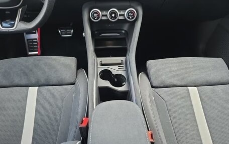 Skoda Kodiaq, 2026 год, 7 350 000 рублей, 13 фотография