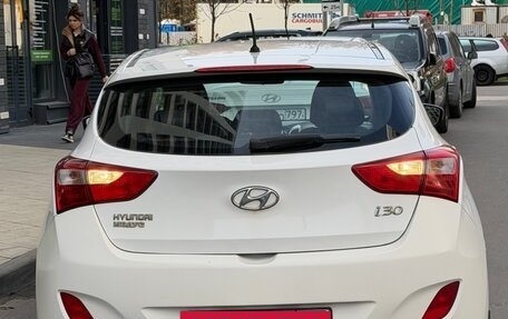 Hyundai i30 II рестайлинг, 2012 год, 1 100 000 рублей, 2 фотография