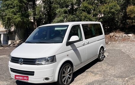 Volkswagen Multivan T5, 2013 год, 4 500 000 рублей, 1 фотография