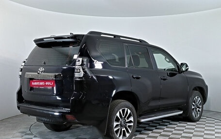 Toyota Land Cruiser Prado 150 рестайлинг, 2022 год, 6 990 000 рублей, 6 фотография