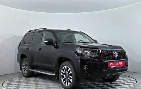 Toyota Land Cruiser Prado 150 рестайлинг, 2022 год, 6 990 000 рублей, 4 фотография